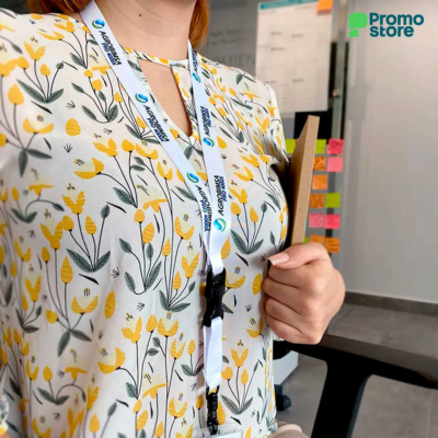 Colgantes plast full color