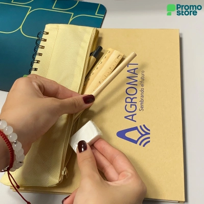 Cuaderno eco + cartuchera